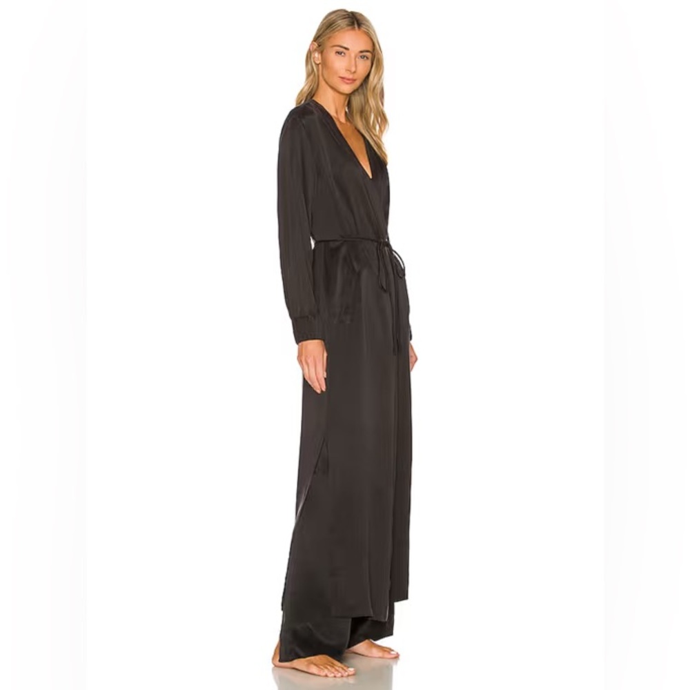 Lunya Long Washable Silk Robe Immersed Black EUC